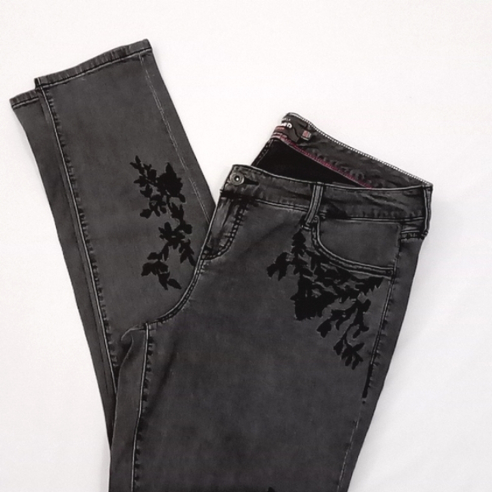 Torrid Vintage Premium Boyfriend Embroidered Stretch Jeans